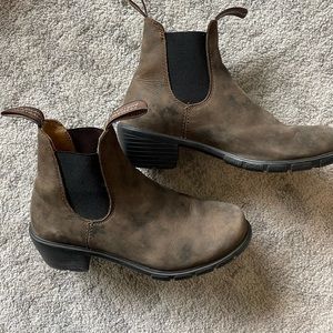 Blundstone woman’s boots size 7